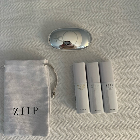 ZIIP 2.0 Microcurrent Facial Device with White and Silver Design - Picture 3 of 6